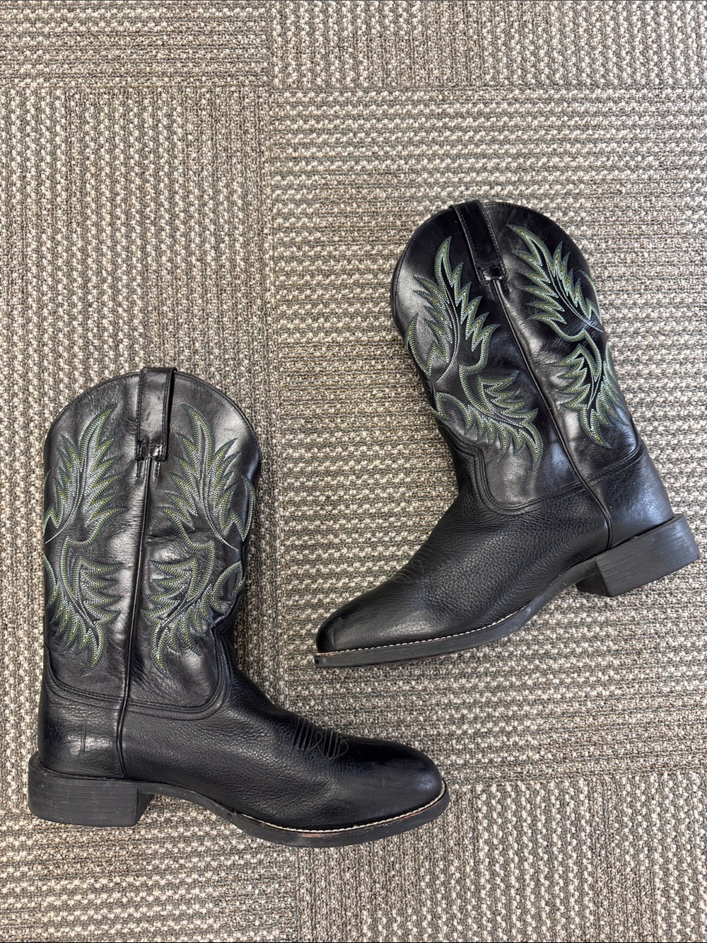 Ariat Men's Heritage Stockman Boots in Black Leather with Green Stitching, sz 11 - Picture 5 of 14